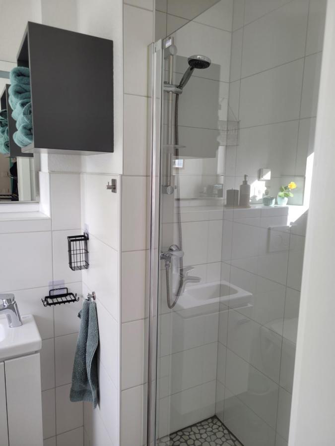 Lin'S Place - Private Room With Bath Near Fair Hannover Esterno foto
